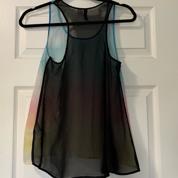 Divide sheer Tank - Picture 2 of 3